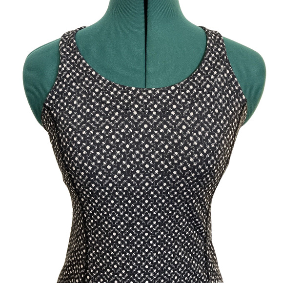 LULULEMON 6 Enhearten Tank Top Black & White Geometric Criss Cross Back Athletic - Picture 2 of 9